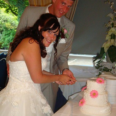 bruidstaart met royal icing spuitwerk krullen