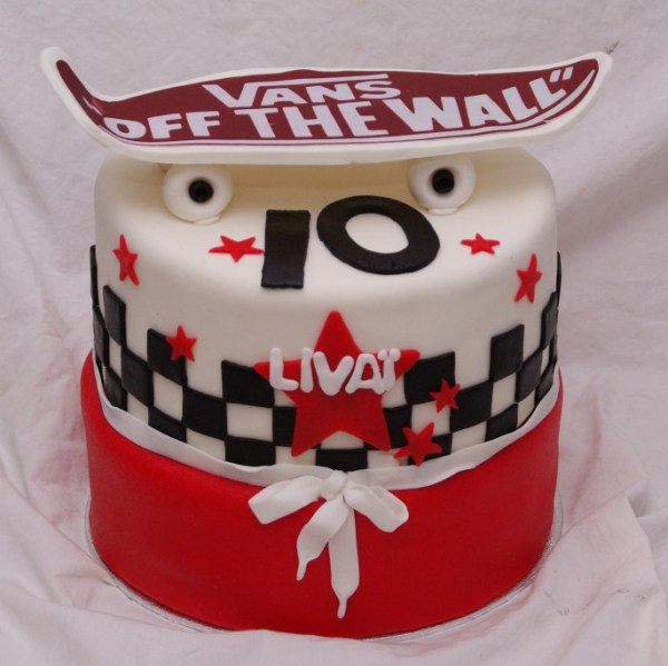 Vans off the wall taart met skateboard van fondant