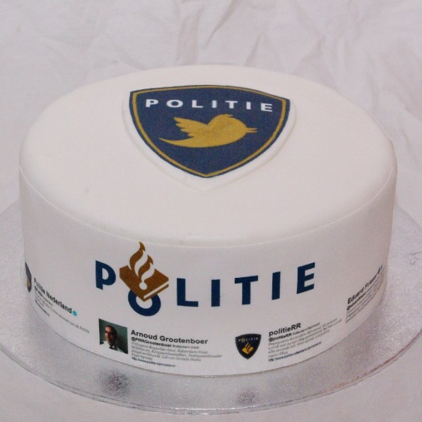 politie twitter social media taart