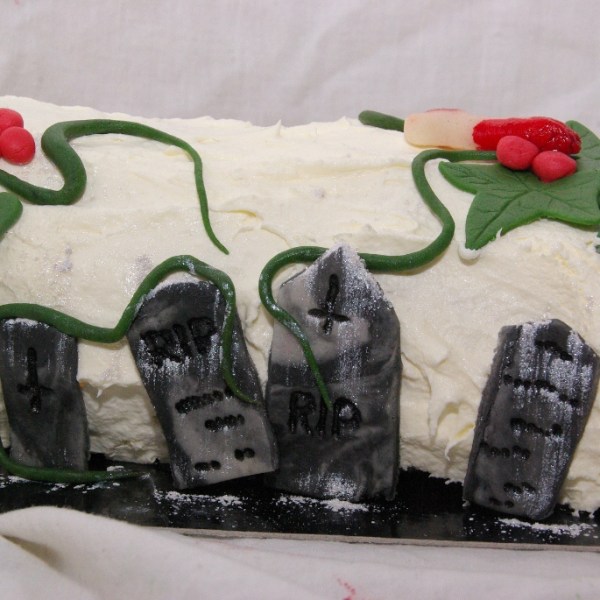 bûche de noël / boomstam in zombie thema