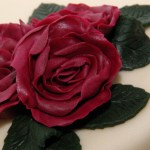 ivoorkleurige bruidstaart