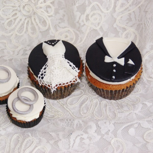 bruidscupcakes bride 'n groom