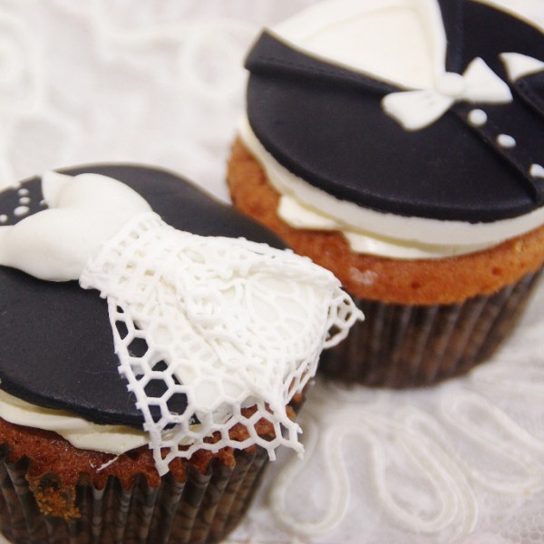 bruidscupcakes bride 'n groom