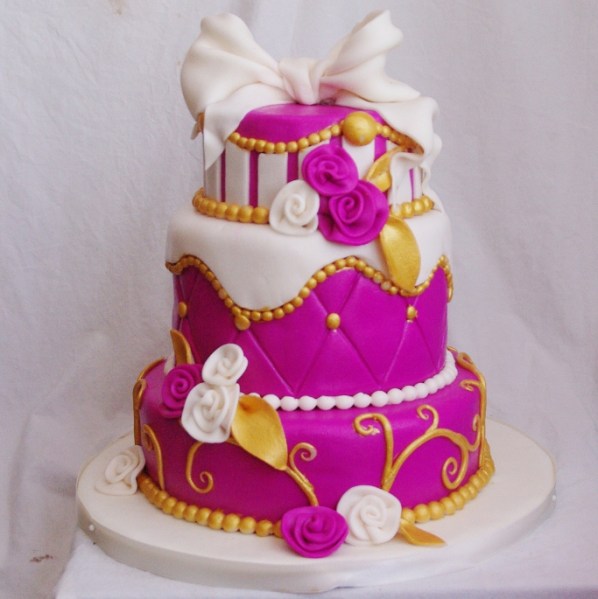 kleurrijke bruidstaart