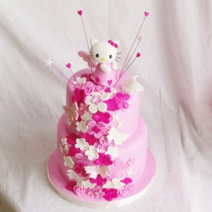 hello kitty stapeltaart