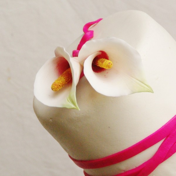 bruidstaart met gumpaste calla's