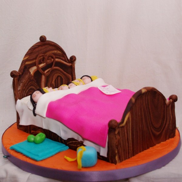 pyamafeestje / sleepover taart