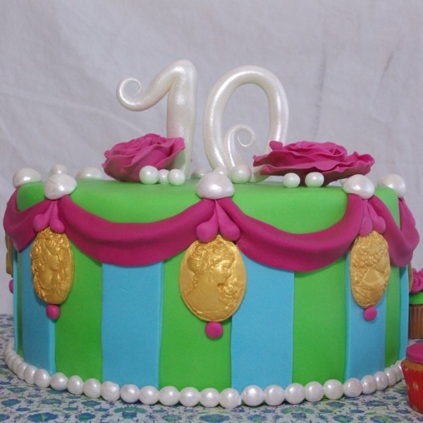 vrolijke groen blauw roze taart