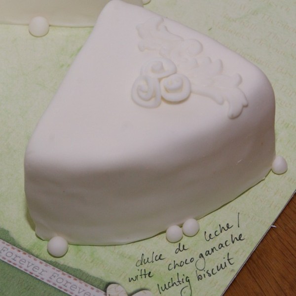 voorproefje op de bruidstaart, bruidsproeverij bij TAART&kUNST in Rotterdam Nesselande