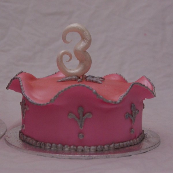 mini / meptaartje / meppertje horend bij roze prinsessentaart bestellen rotterdam nesselande