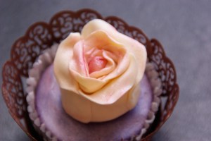 cupcake met roos en wrapper cupcakes met roos en wrapper