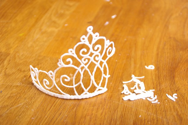 tiara gespoten met royal icing
