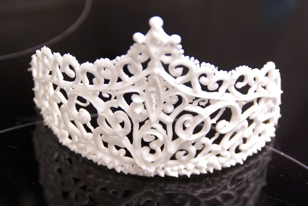 tiara gespoten met royal icing