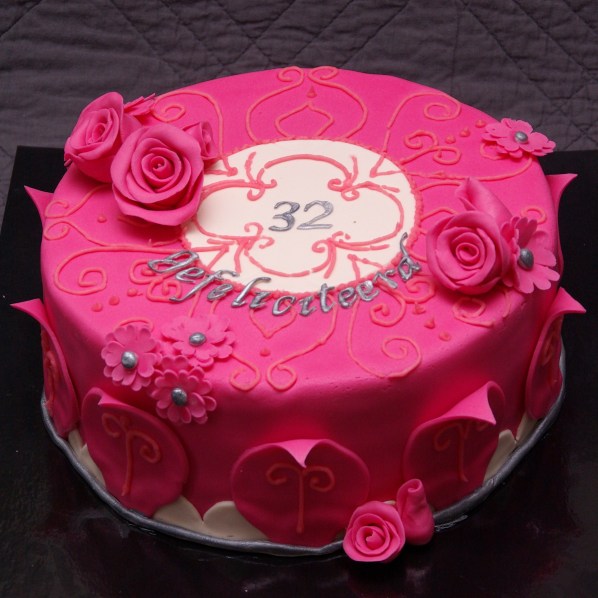 roze chocoladetaart