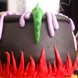 heksentaart krokodil van marsepein