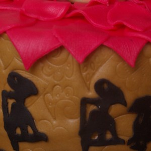 indonesische taart met wajangpoppen wajang schaduwspel op taart