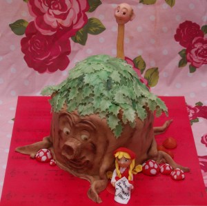 sprookjesboom taart sprookjesboom efteling taart met langnek sprookjesboom en roodkapje