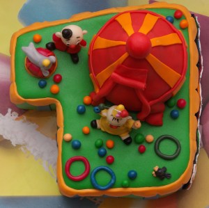 bumbataart in cijfer 1 vorm met bumbafiguren