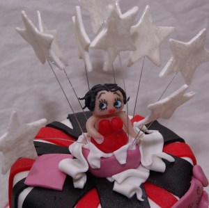 stapeltaart met betty boop taart