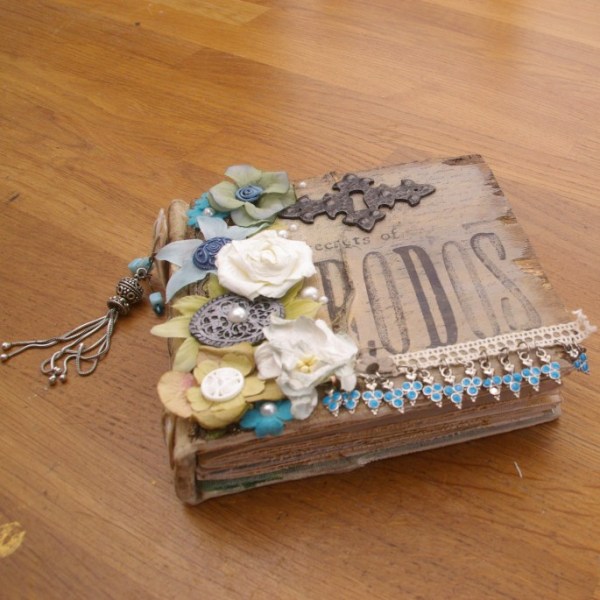 secrets of rodos houten boekje met foto's van verborgen plekjes op rhodos