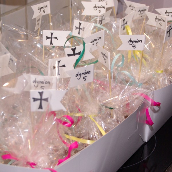 riddertaartjes traktatie kasteeltoren minitaartjes riddertaartjes traktatie kasteeltoren minitaartjes