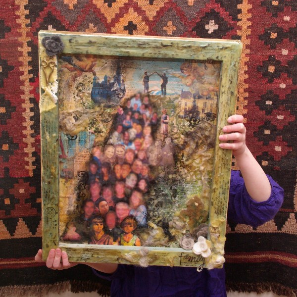 mixed media canvas met bijenwas, verf, inkt, wol, bloemen, foto's, transparency en meer mixed media canvas met bijenwas, verf, inkt, wol, bloemen, foto's, transparency en meer