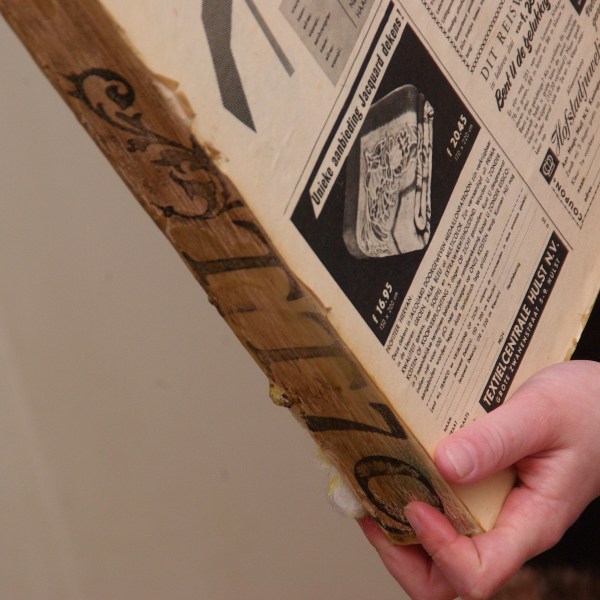 mixed media canvas met bijenwas, verf, inkt, wol, bloemen, foto's, transparency en meer mixed media canvas met bijenwas, verf, inkt, wol, bloemen, foto's, transparency en meer