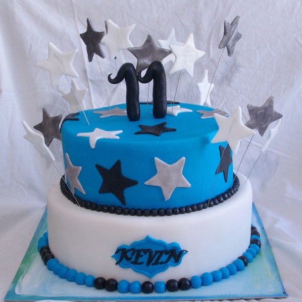 stapeltaart blauw wit zwart zilver met sterren