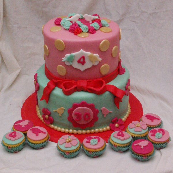 pip style taart en minicupcakes
