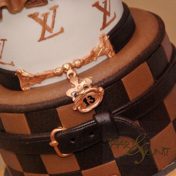 louis vuitton cake taart