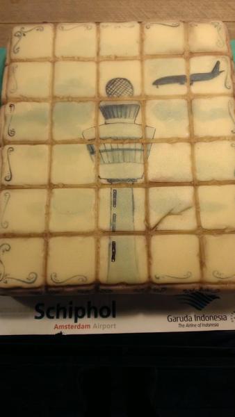 schiphol garuda indonesia taart