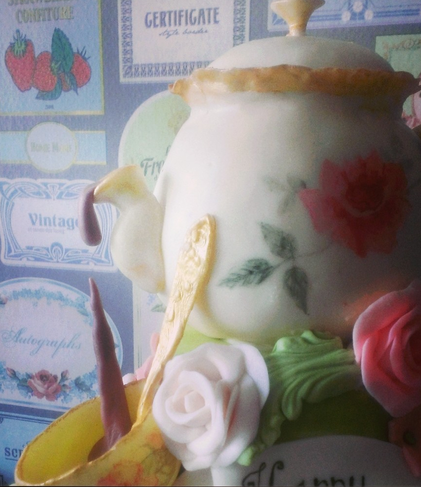 choccywoccydoodah inspired teapot cake