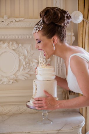 View More: http://riconfotografie.pass.us/bitchyfashionbridal